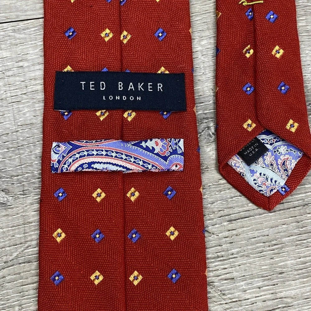 Ted Baker Tie Mens‎ One Size Red Geometric Wool Silk Necktie Made USA Classic